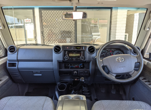 2013 Toyota Land Cruiser 76 Series Dash