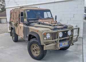 1990 Land Rover 110 FFR Military Front Quarter 
